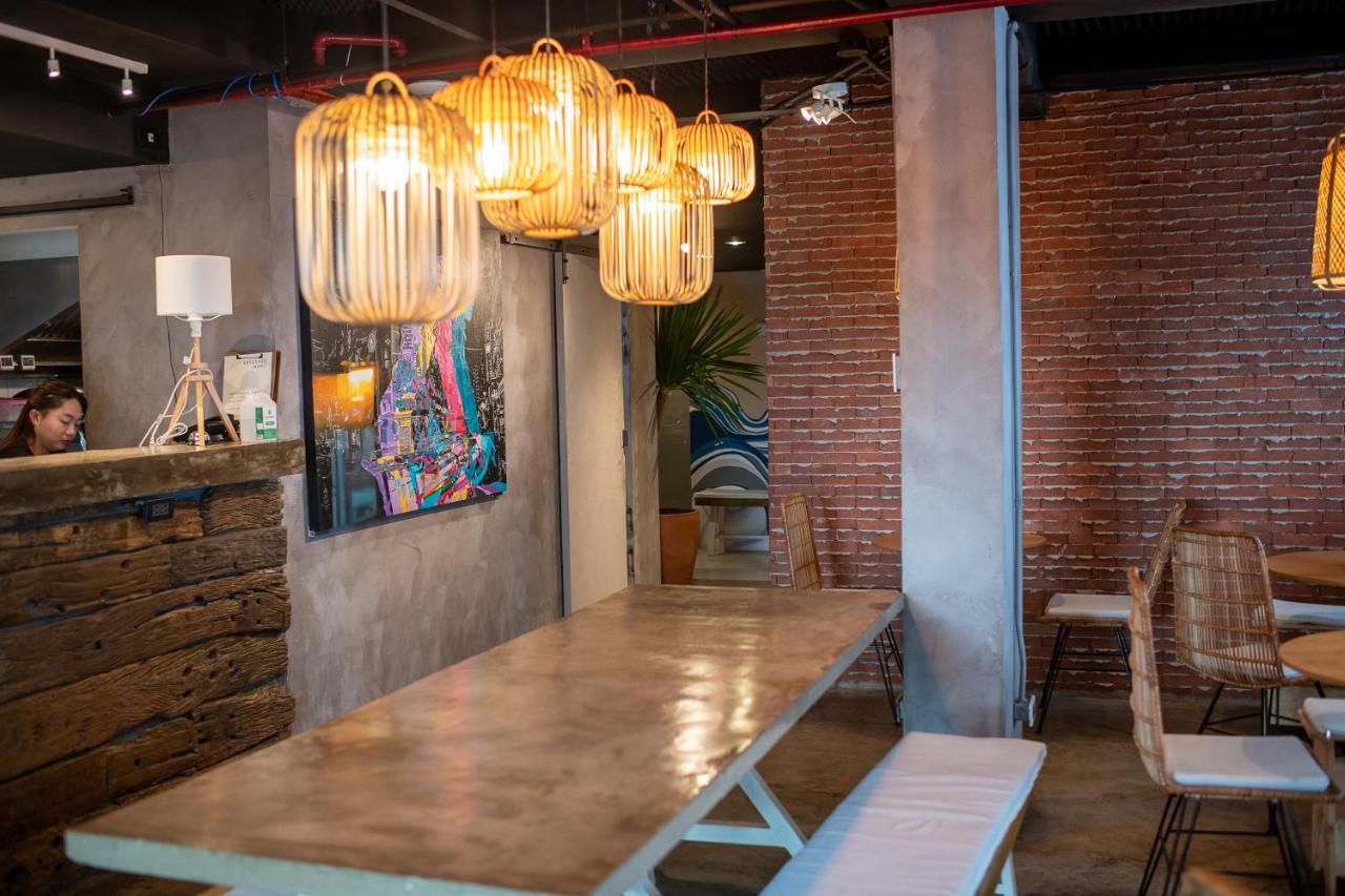 Abraham Manila - Located In Central Makati (Adults Only) Makati City Ngoại thất bức ảnh