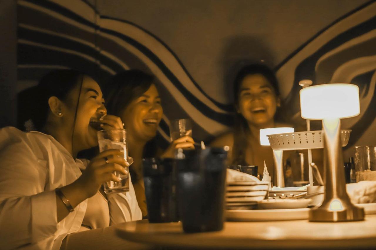 Abraham Manila - Located In Central Makati (Adults Only) Makati City Ngoại thất bức ảnh
