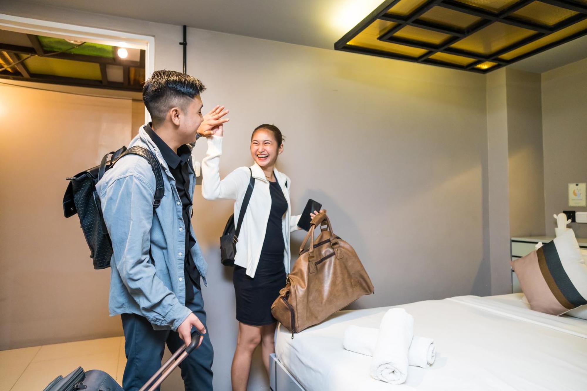 Abraham Manila - Located In Central Makati (Adults Only) Makati City Ngoại thất bức ảnh