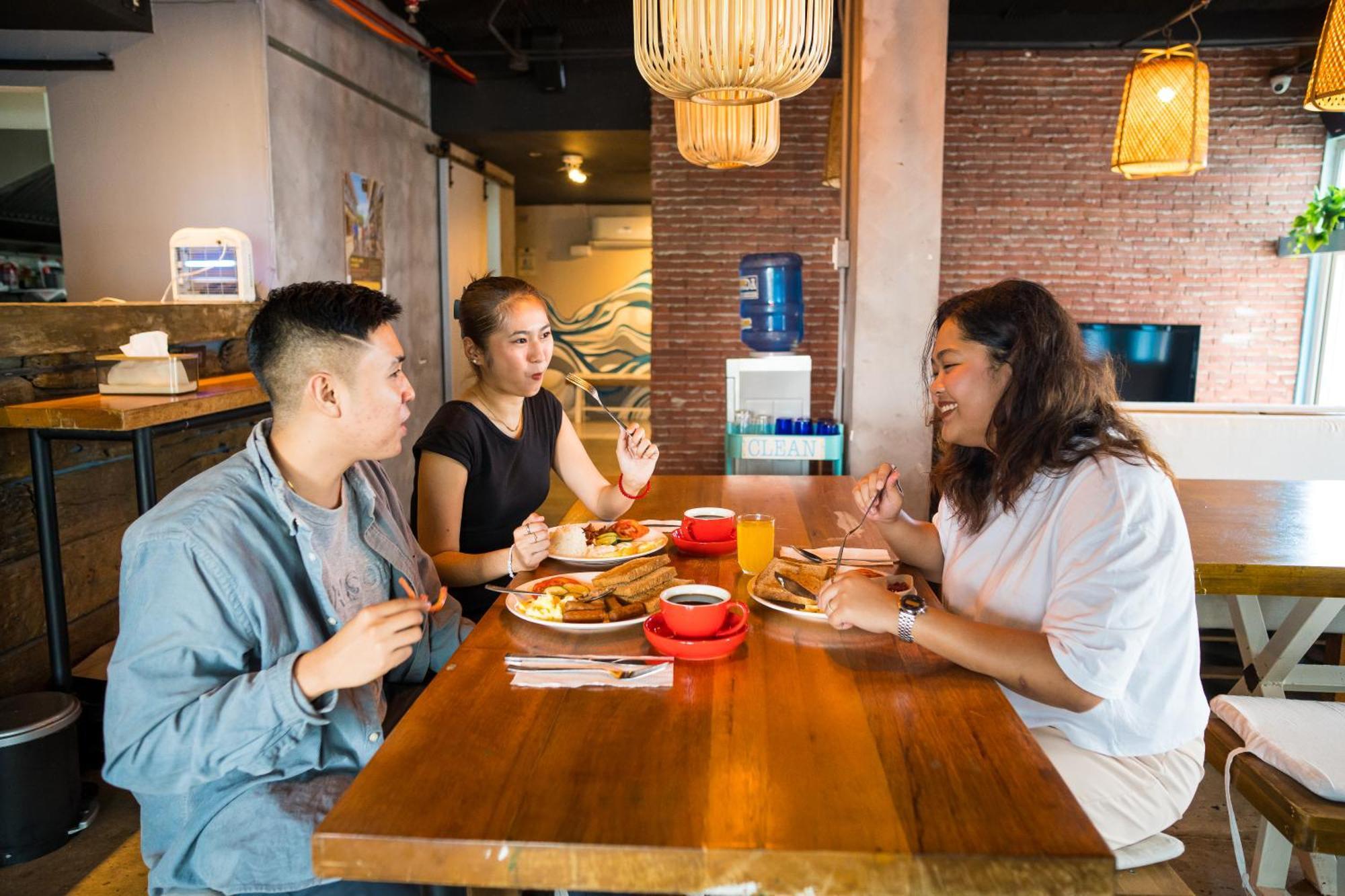 Abraham Manila - Located In Central Makati (Adults Only) Makati City Ngoại thất bức ảnh